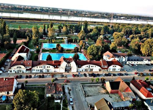 H‚t Vez‚r Apartmanhotel