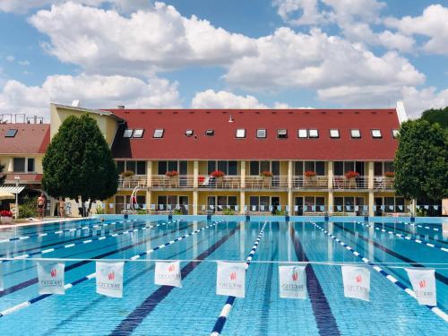 H‚t Vez‚r Apartmanhotel