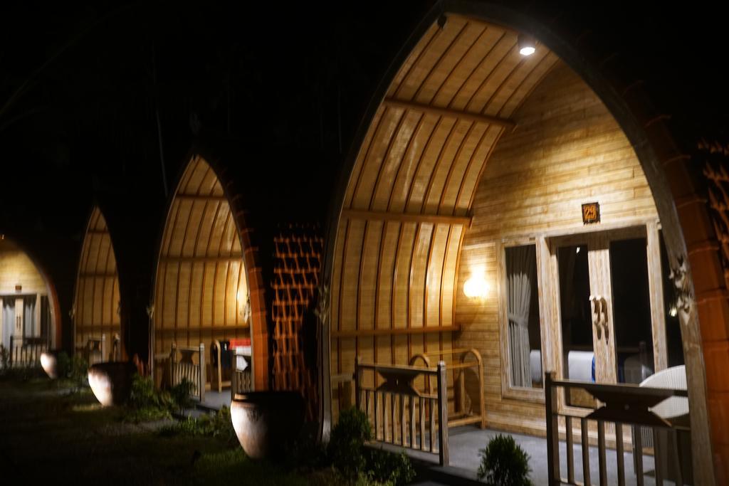 Puri Rinjani Bungalows