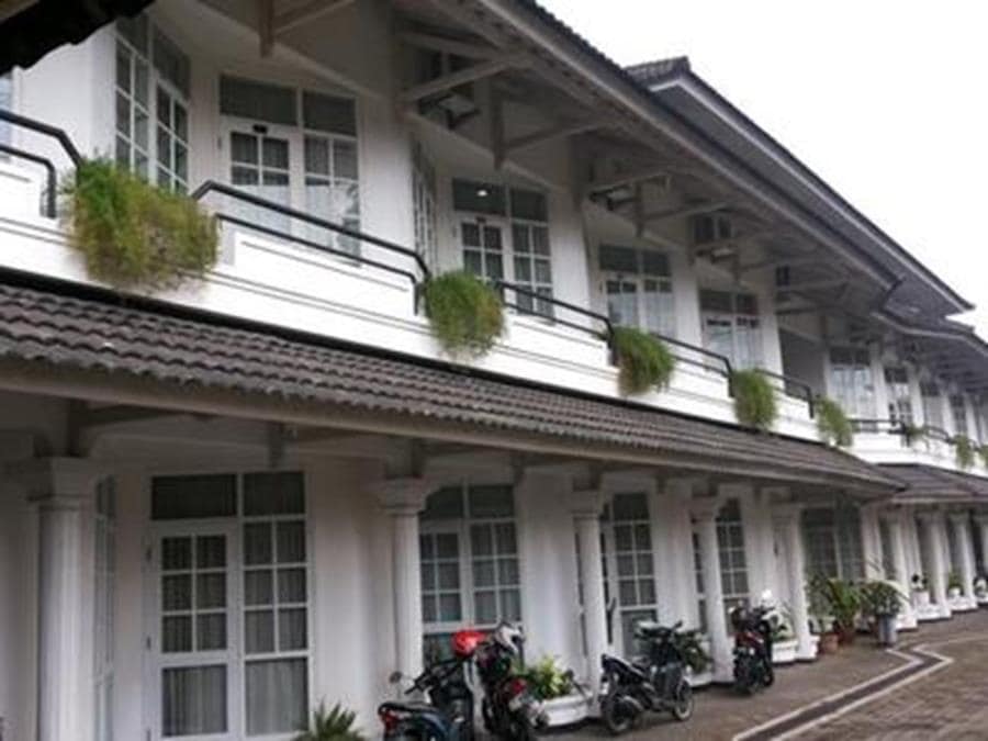 Crown Hotel