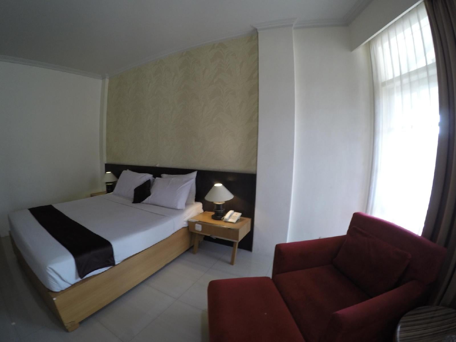 Crown Hotel