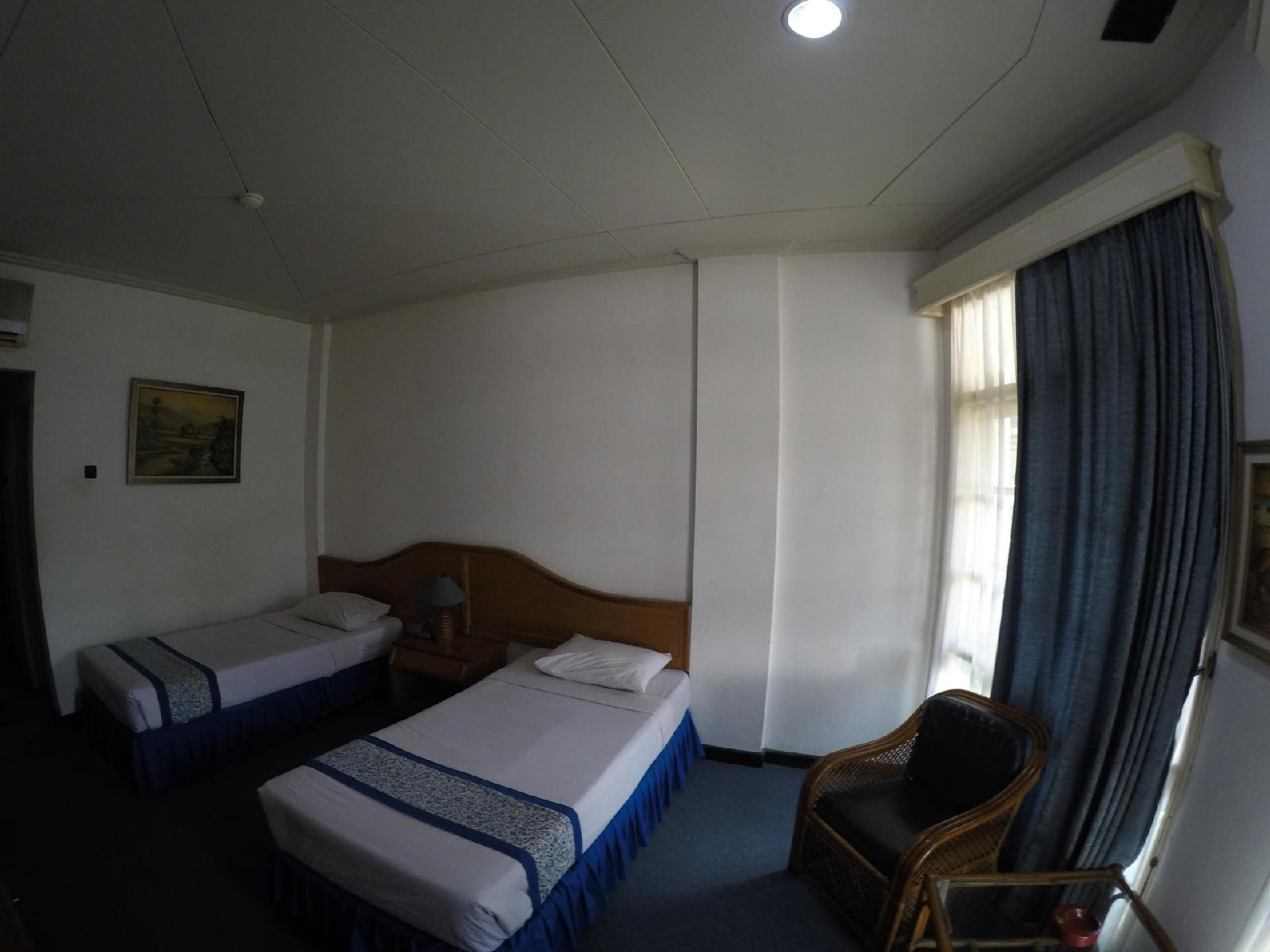 Crown Hotel