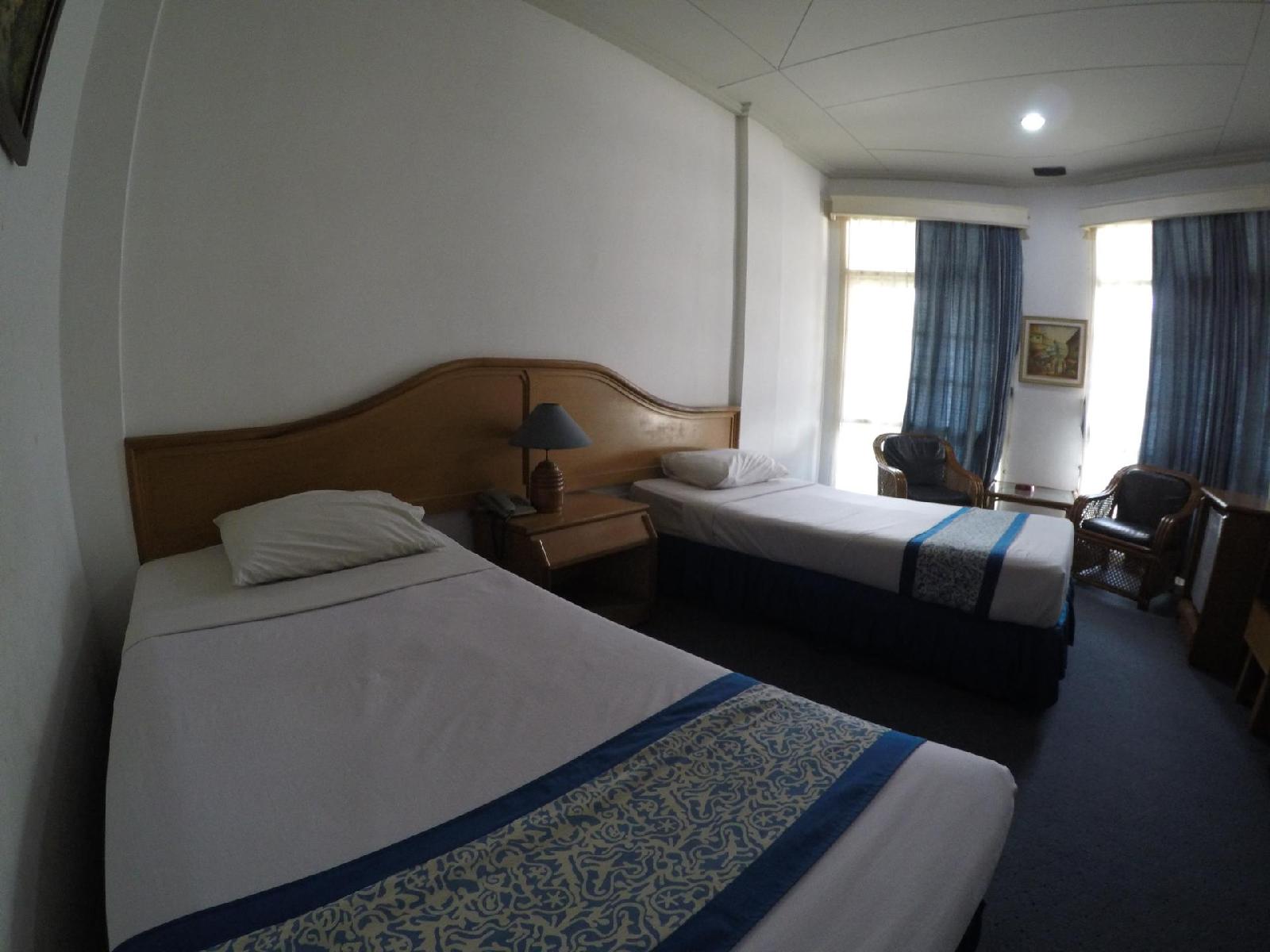 Crown Hotel