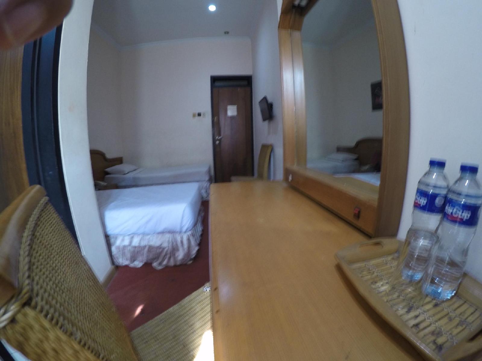 Crown Hotel