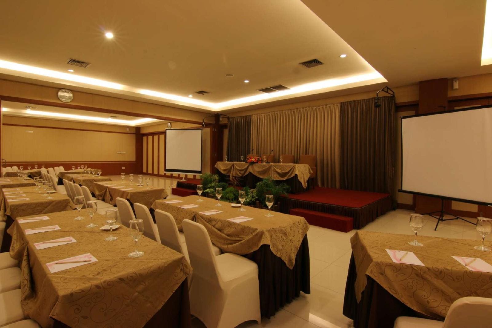 Hotel Istana
