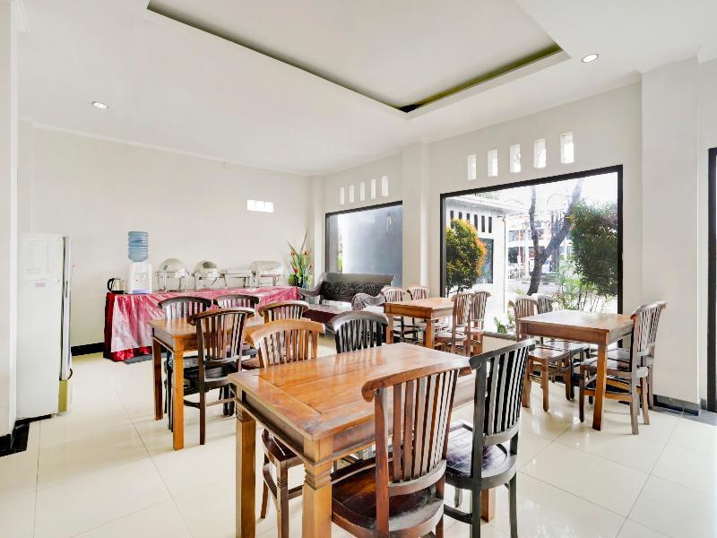 Hotel Warta Dua