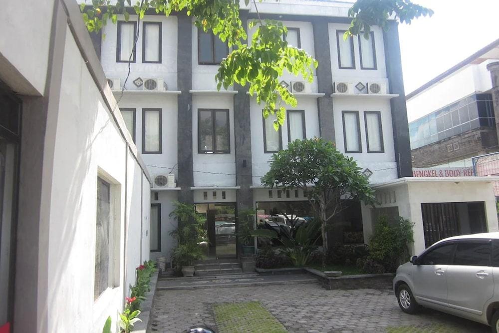 Hotel Warta Dua