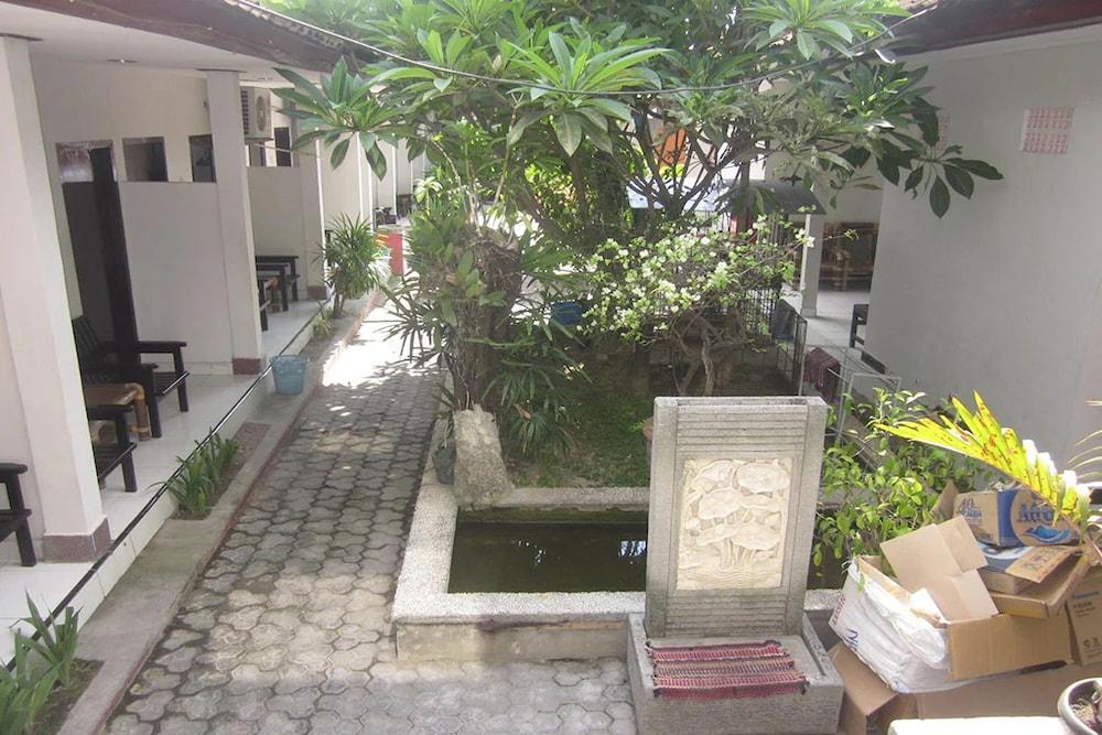 Hotel Warta Dua