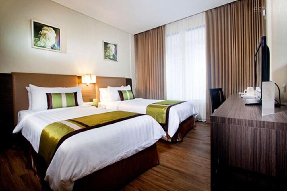 Estrella Hotel & Conference