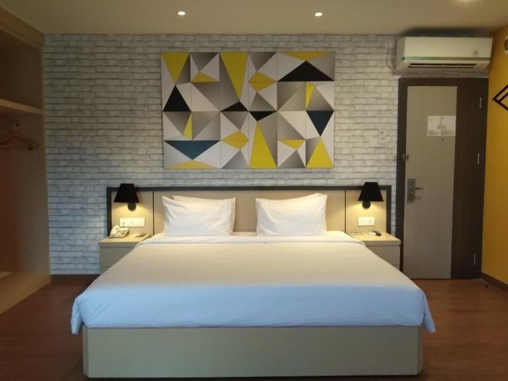 Nite & Day Laguna Bintan