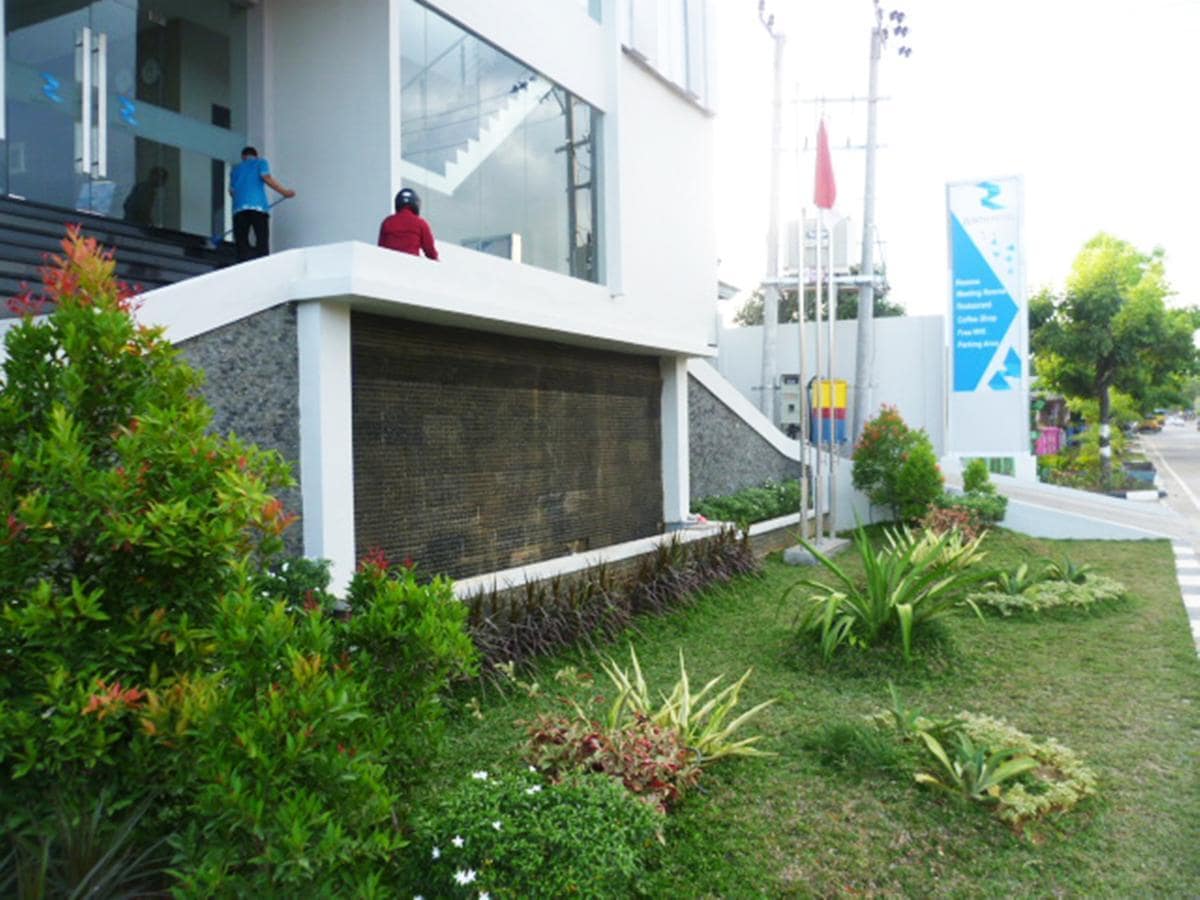 Zenith Hotel