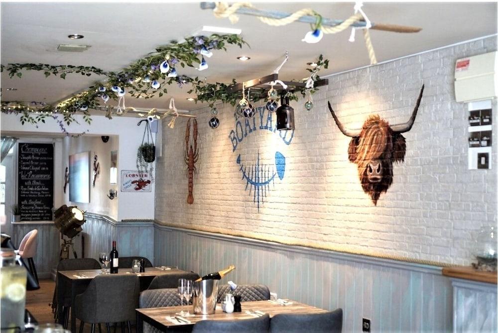Molesworth Arms Hotel