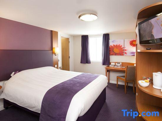 Premier Inn Tamworth Central