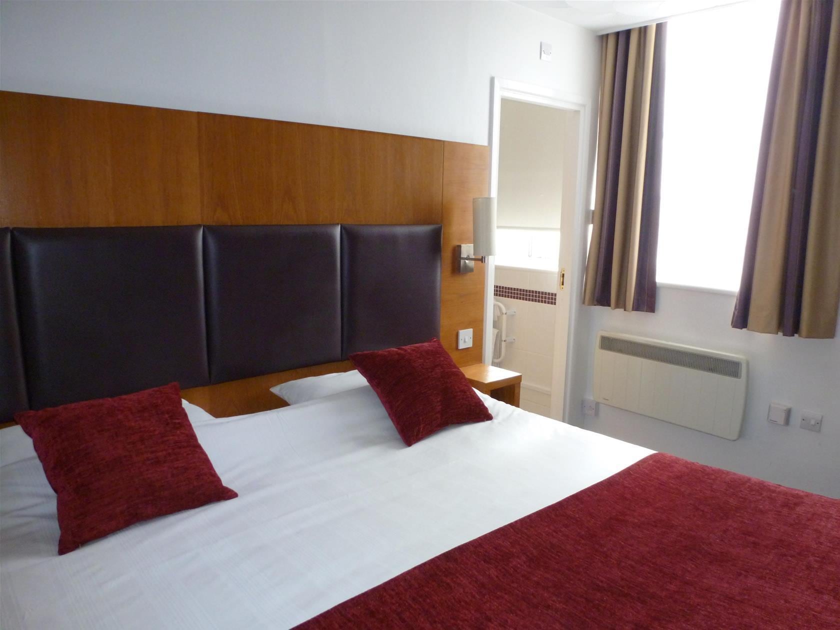 Cross Keys Inn Hotel