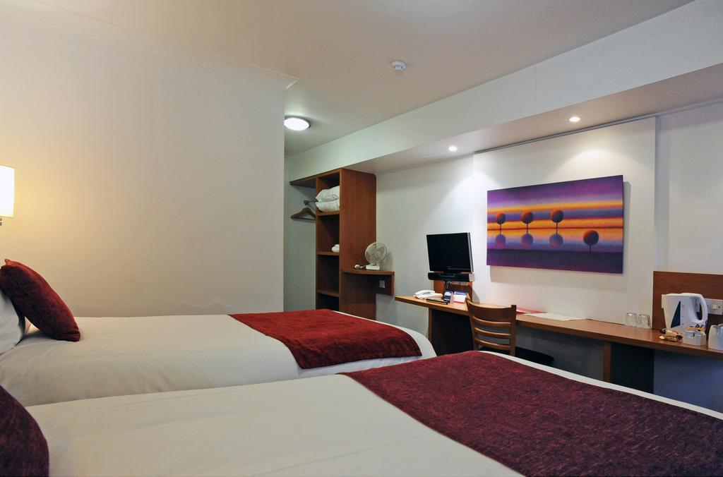 Cross Keys Inn Hotel