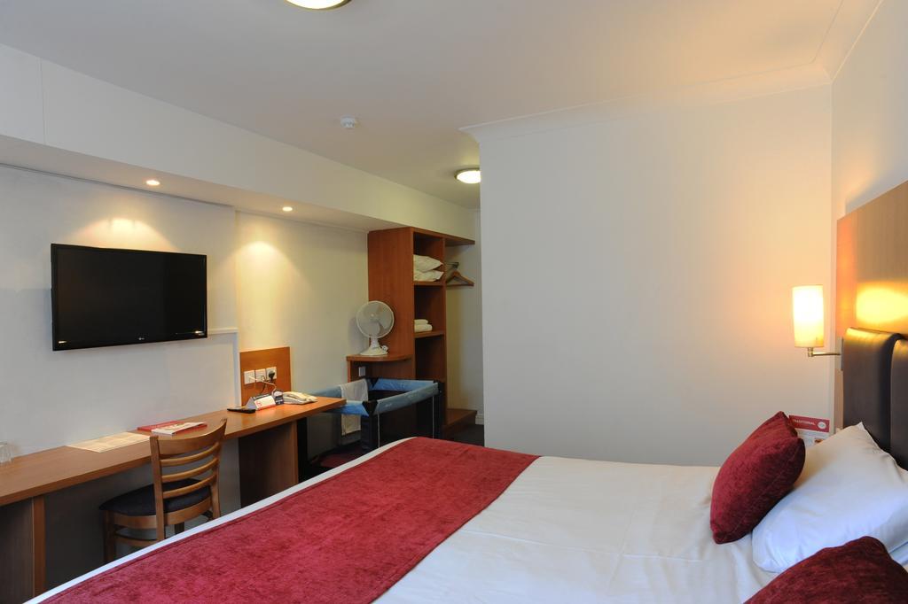 Cross Keys Inn Hotel