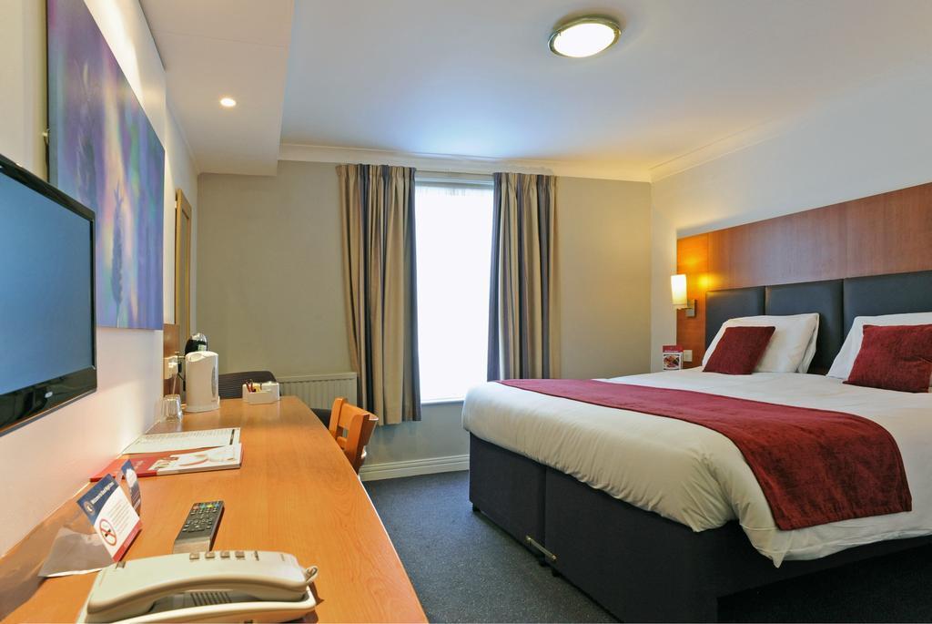 Cross Keys Inn Hotel
