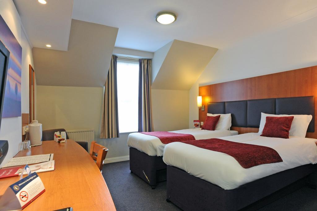 Cross Keys Inn Hotel
