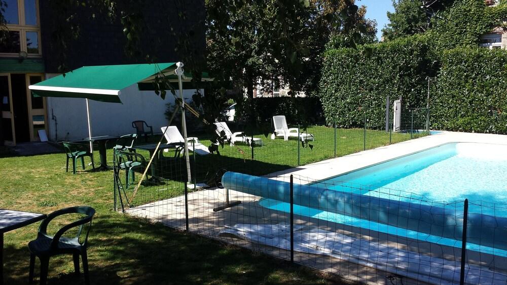 Les Provinciales hotel & Restaurent