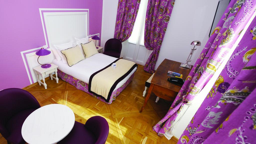Royal Bon Repos