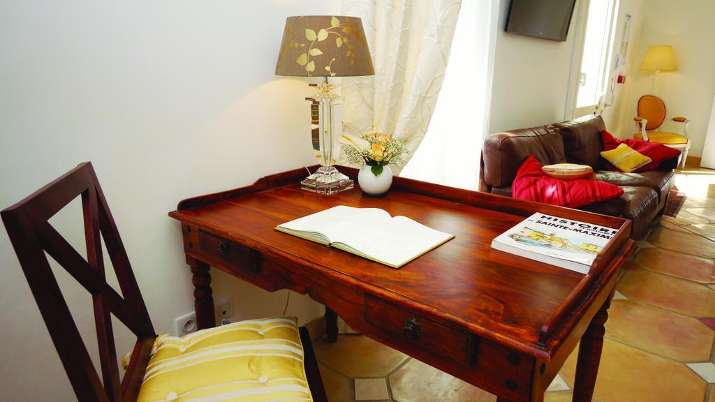 Royal Bon Repos
