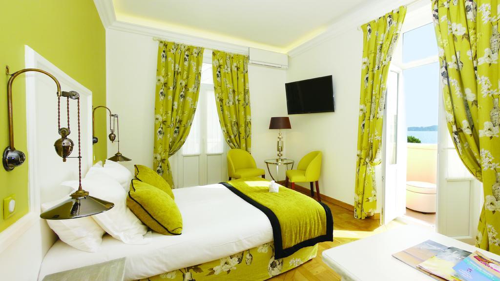 Royal Bon Repos