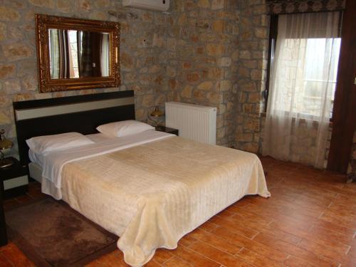 Nymfes Hotel