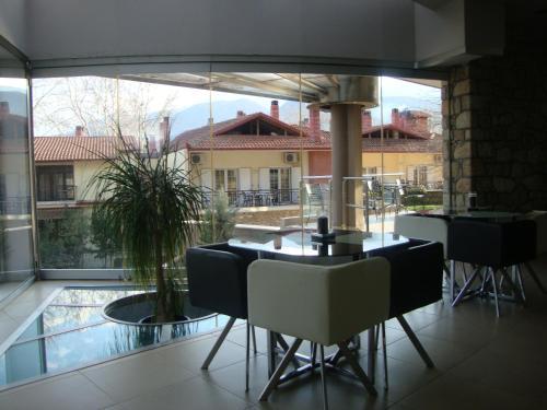 Nymfes Hotel