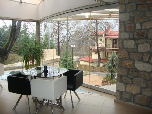 Nymfes Hotel