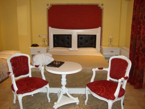 Nymfes Hotel