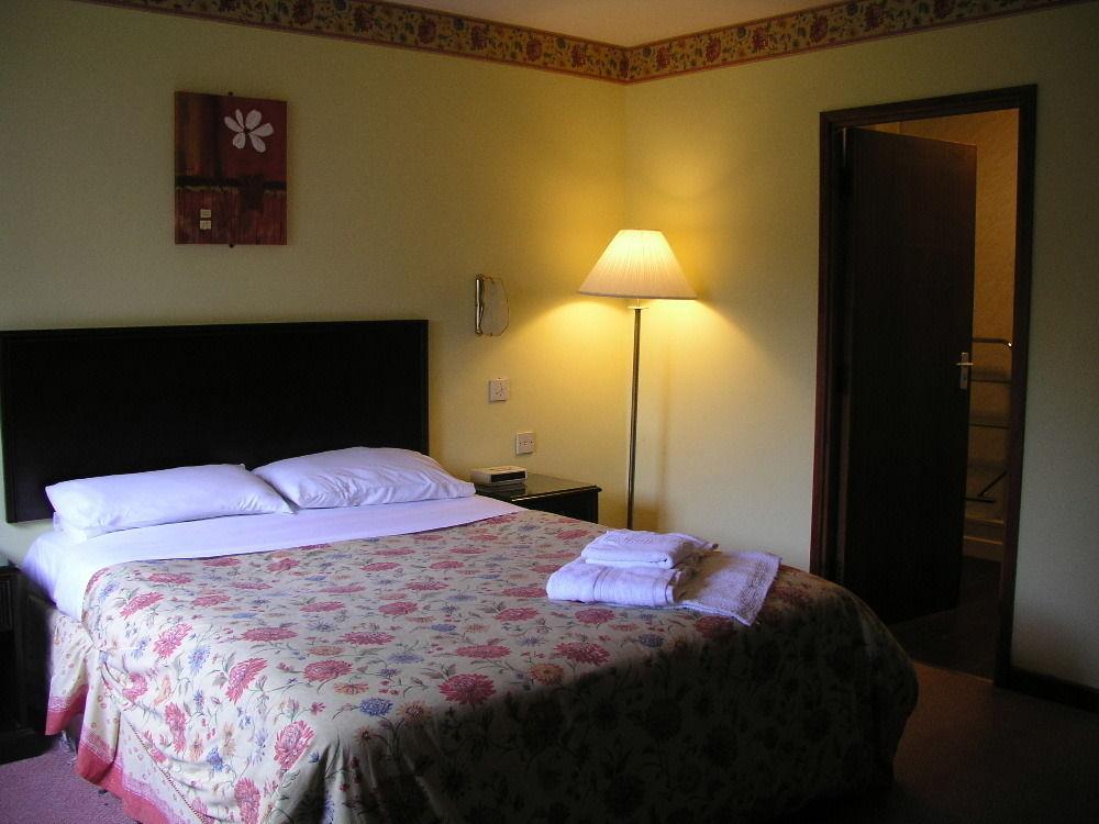 Hunters Lodge Hotel