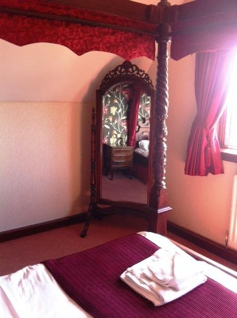 Hunters Lodge Hotel
