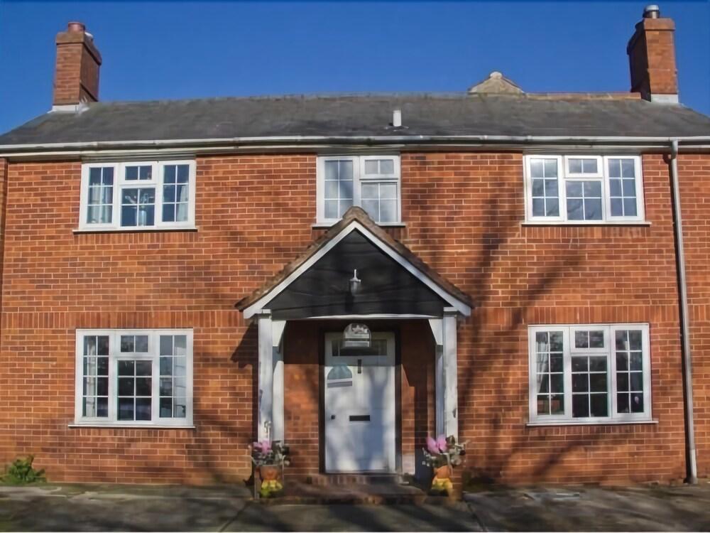 The Farmhouse B&B