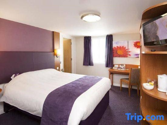 Premier Inn Cambridge A14 J32