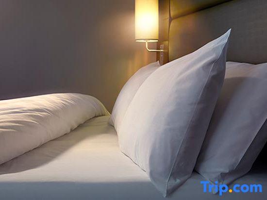 Premier Inn Cambridge A14 J32