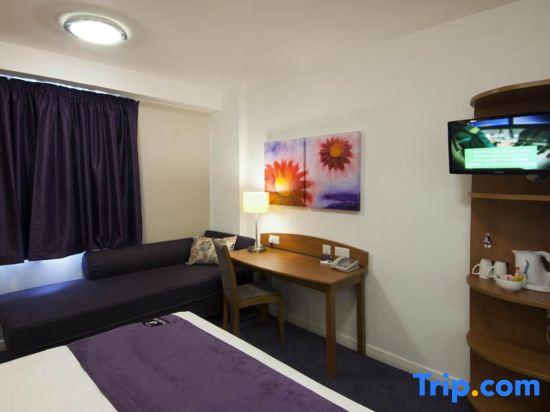 Premier Inn Cambridge A14 J32