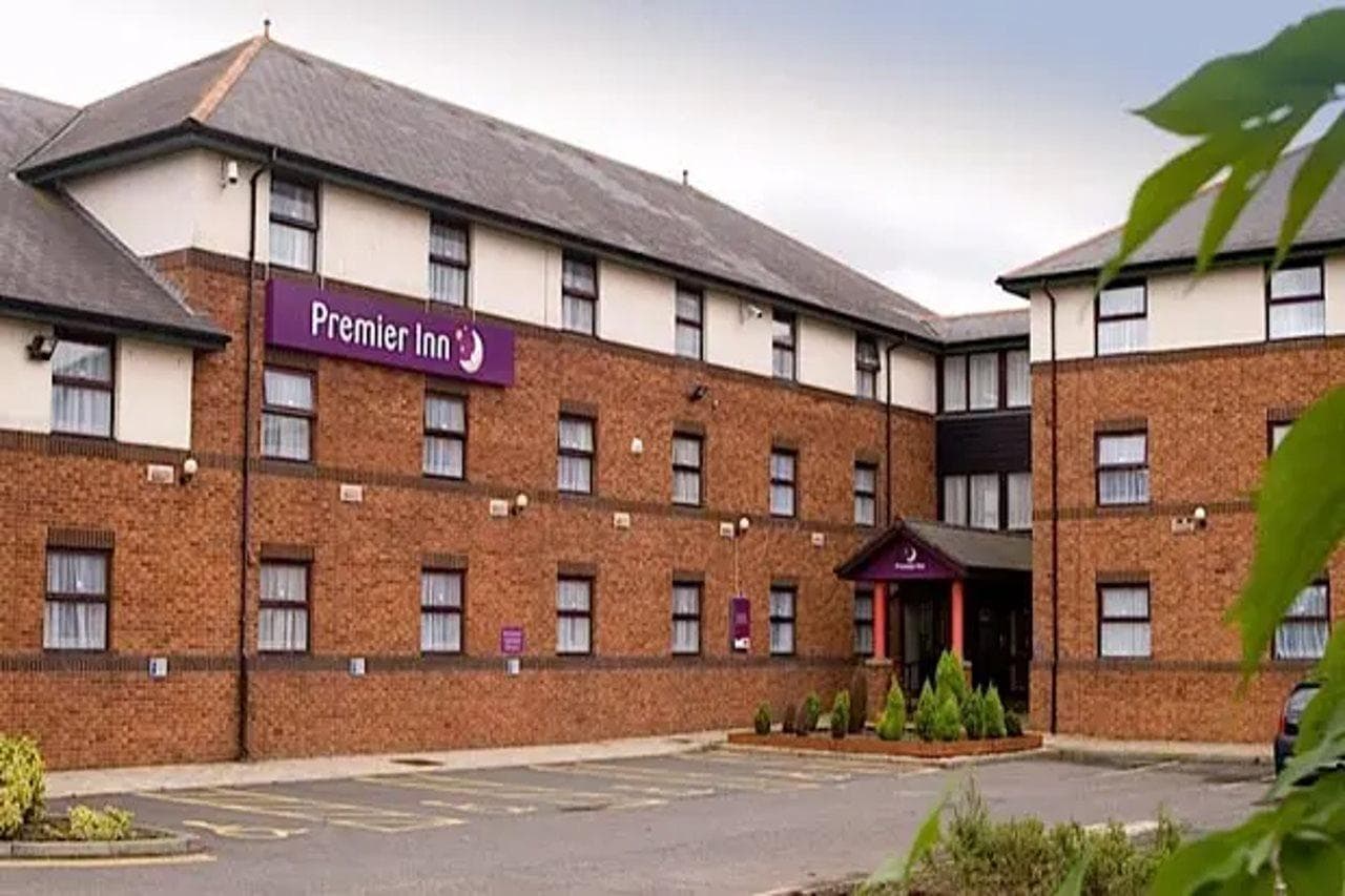 Premier Inn Livingston M8, Jct3