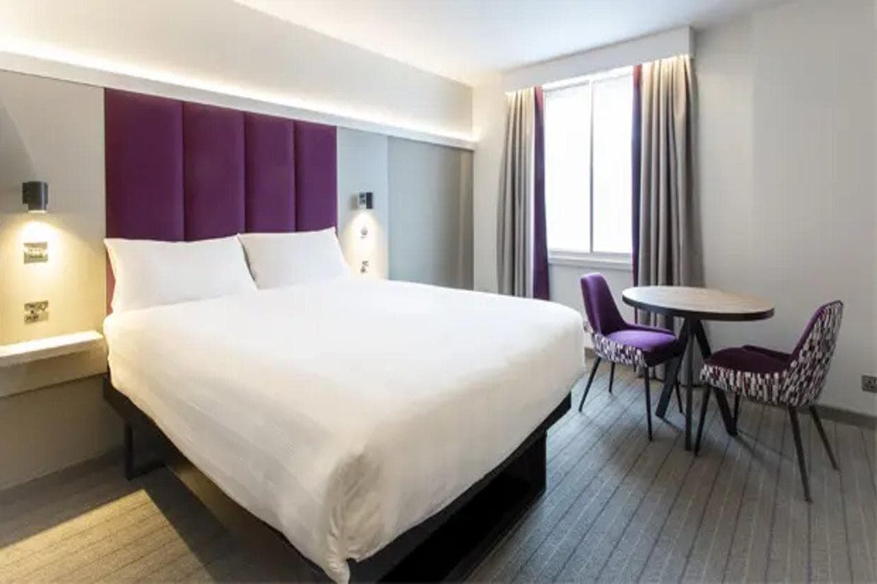 Premier Inn Wakefield South