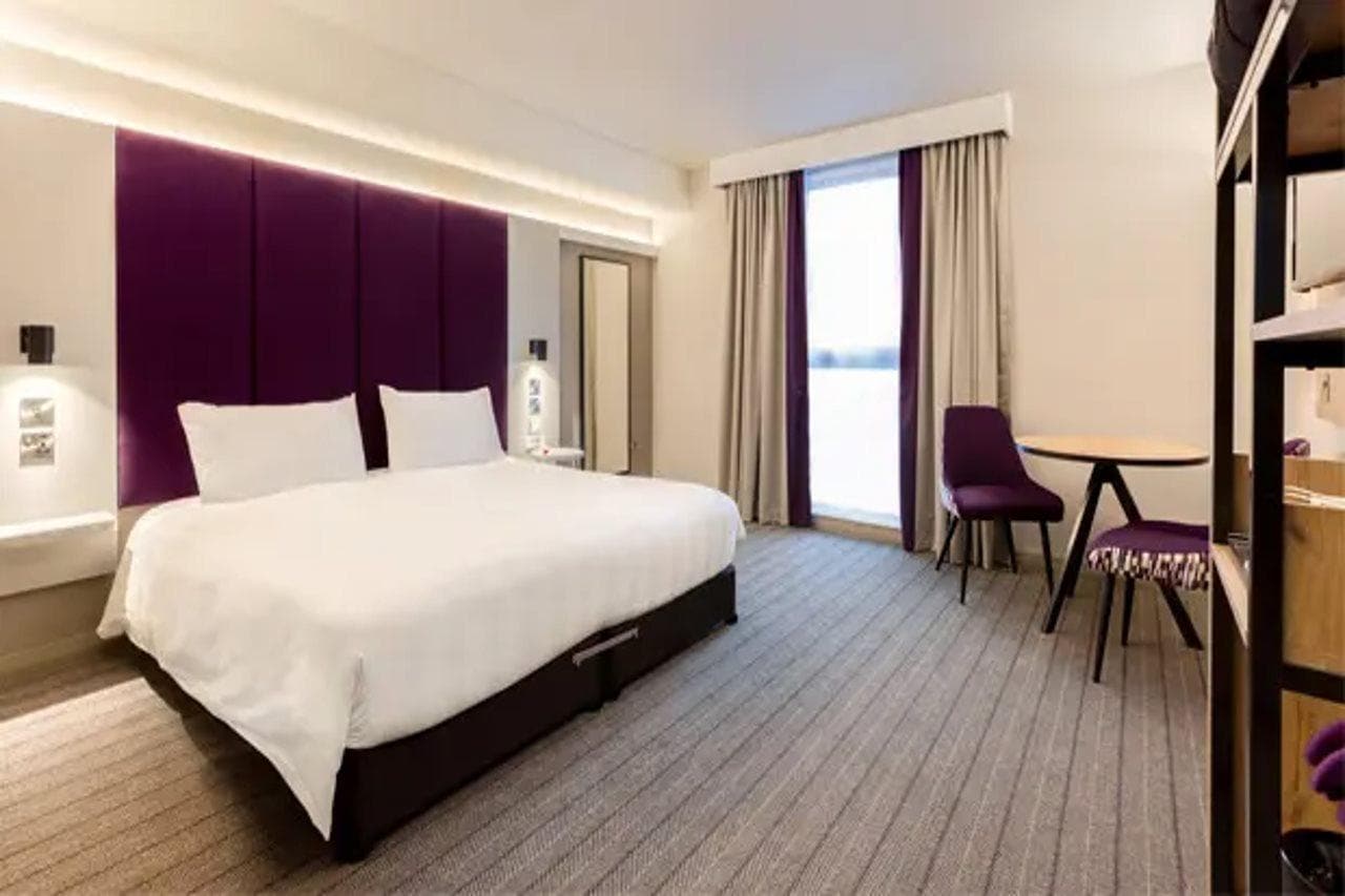Premier Inn Wakefield South
