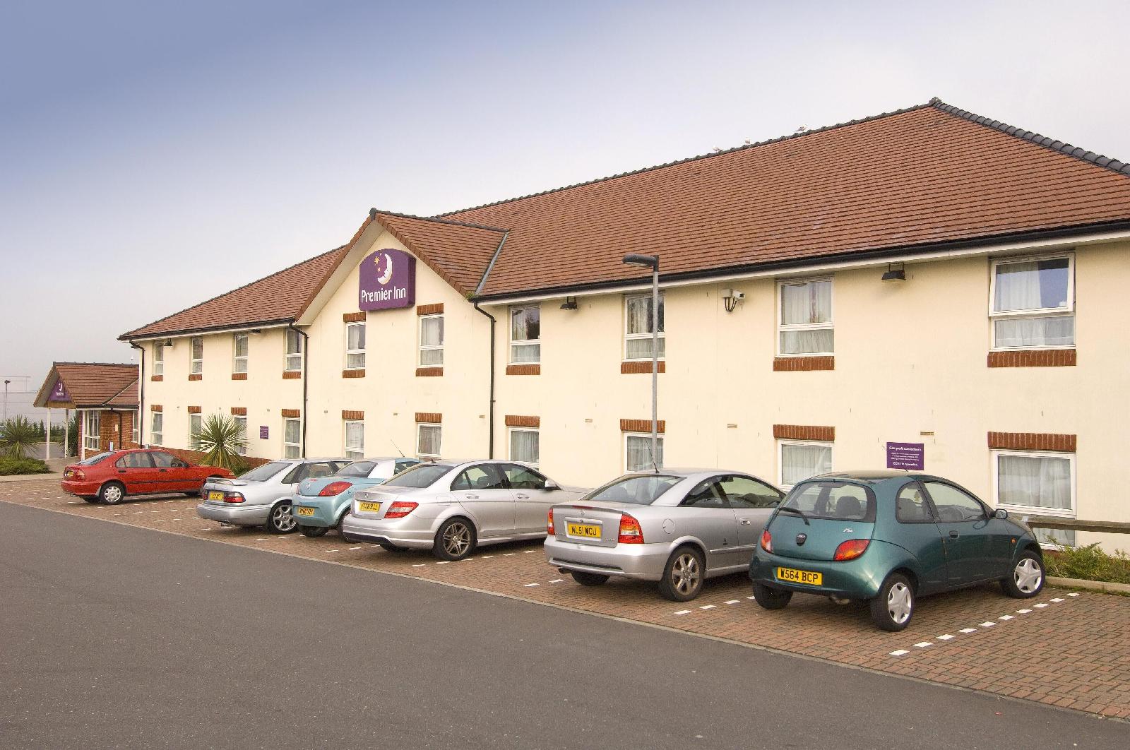Premier Inn Oldham Central