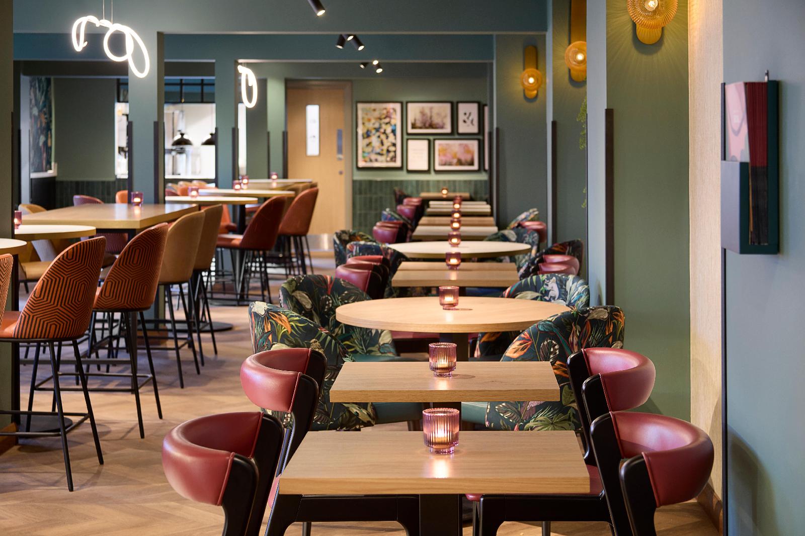 Premier Inn Oldham Central