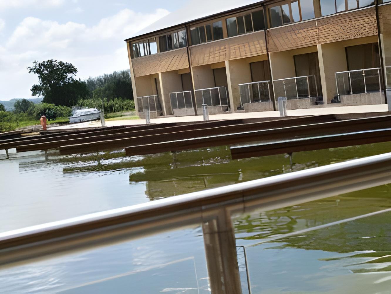 Tewitfield Marina