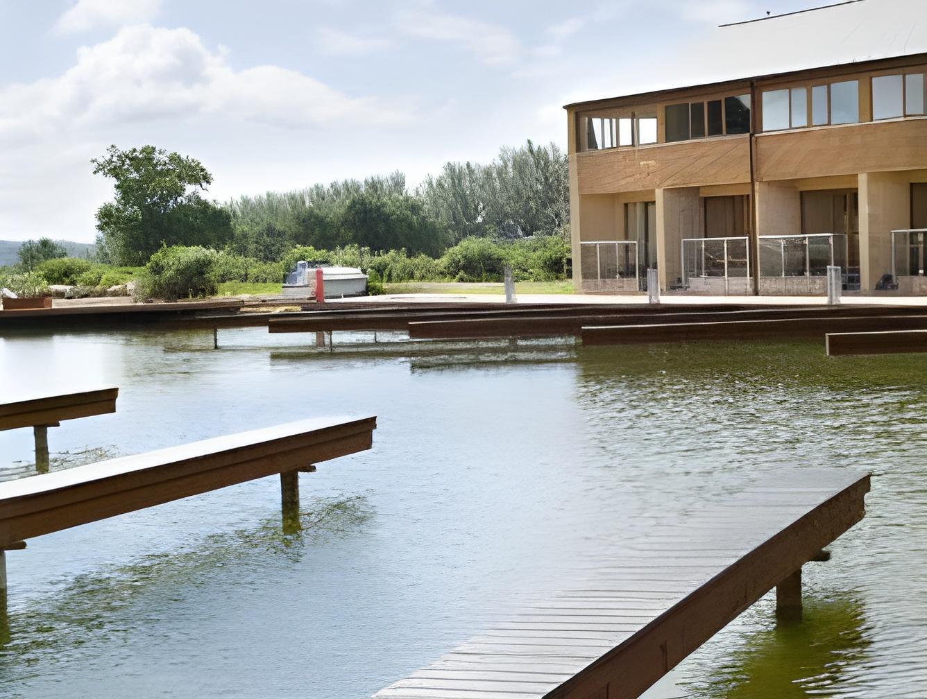 Tewitfield Marina