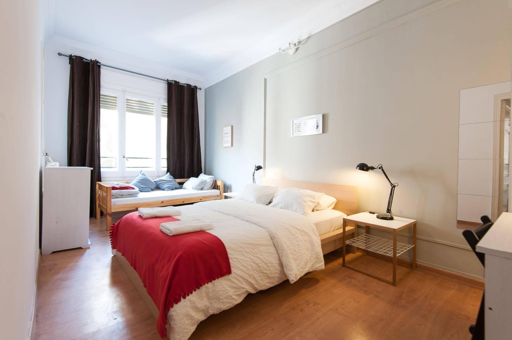 Wow Hostel Barcelona