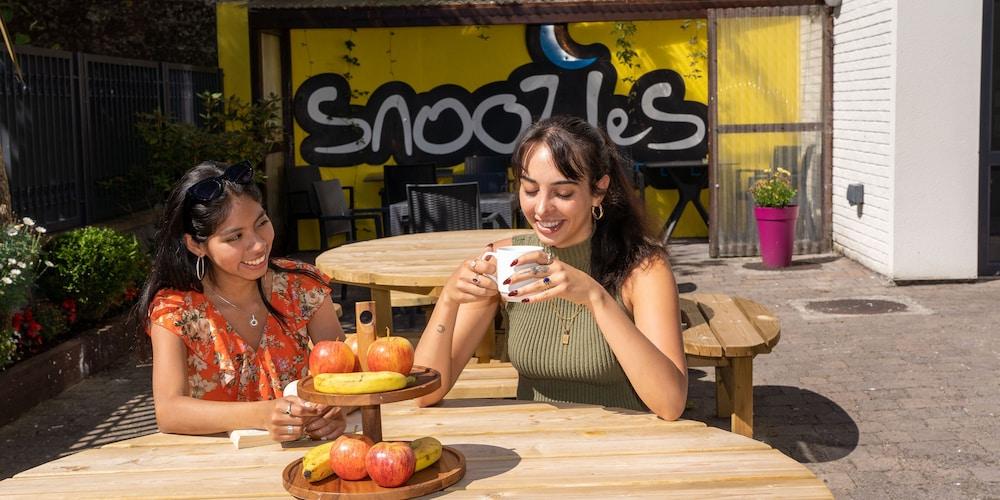 Snoozles Hostel