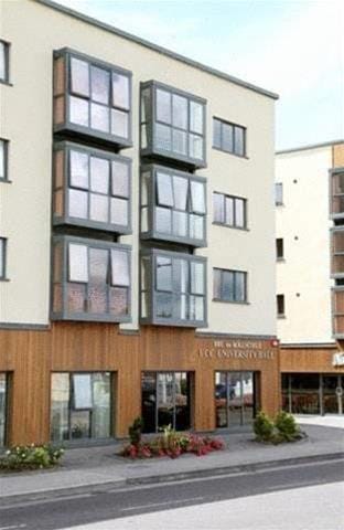 University Hall Apartments - Campus Accommodation