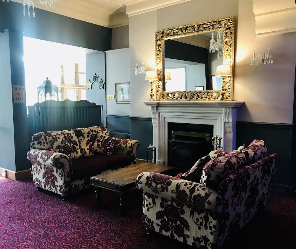 Twin Trees Hotel & Leisure Club