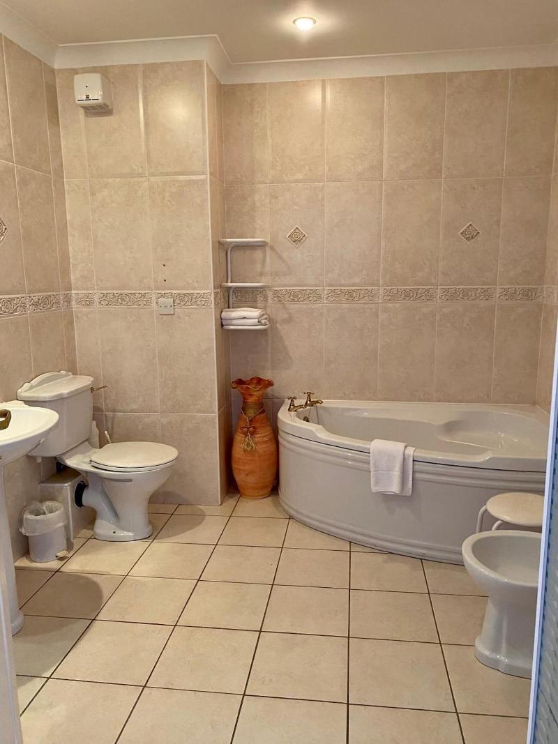 Twin Trees Hotel & Leisure Club