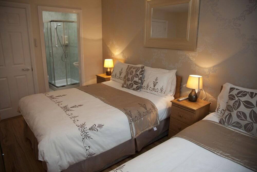 Arch House B&B and Apartments