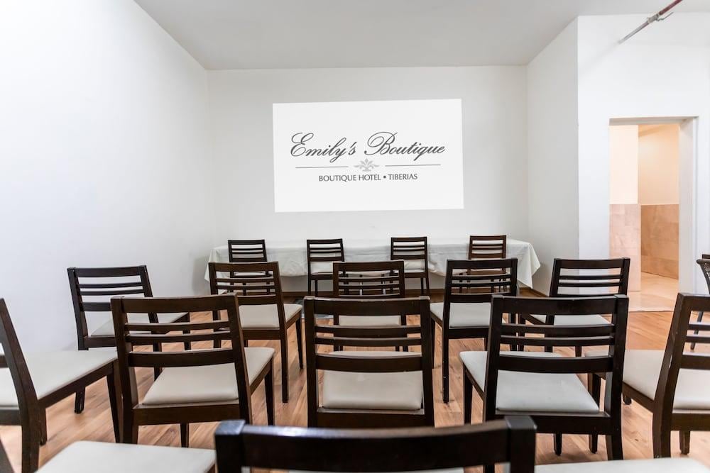 Emily's Boutique